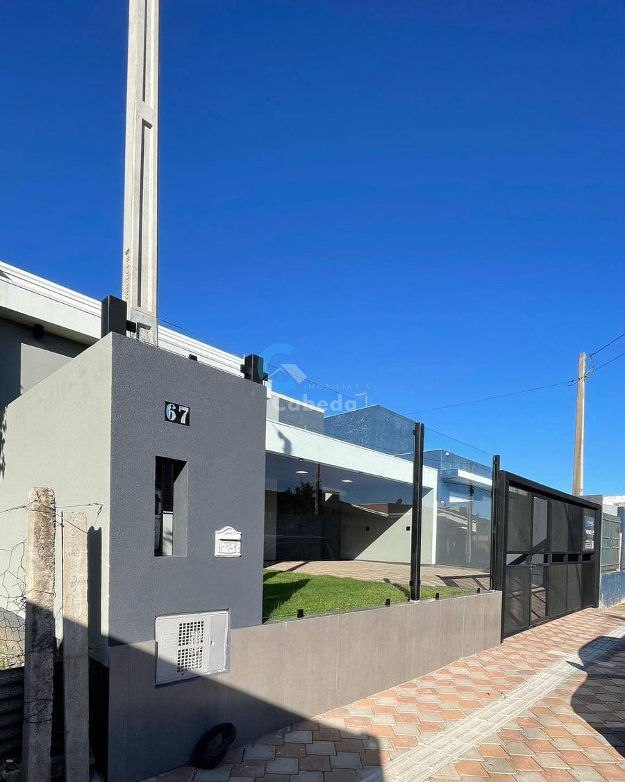 Casa à venda com 3 quartos, 113526m² - Foto 2
