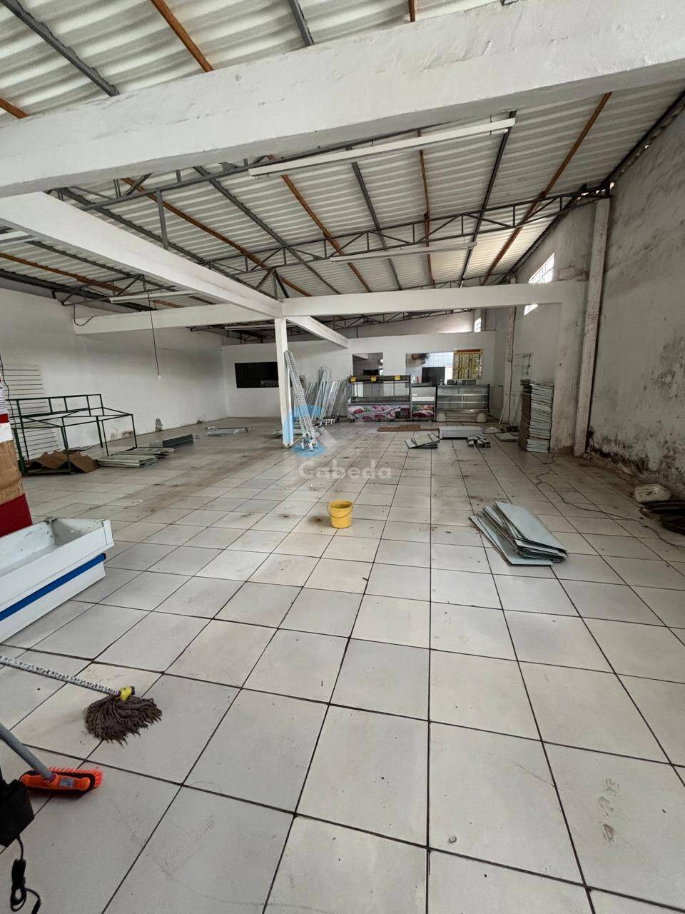 Depósito-Galpão-Armazém à venda, 242m² - Foto 5