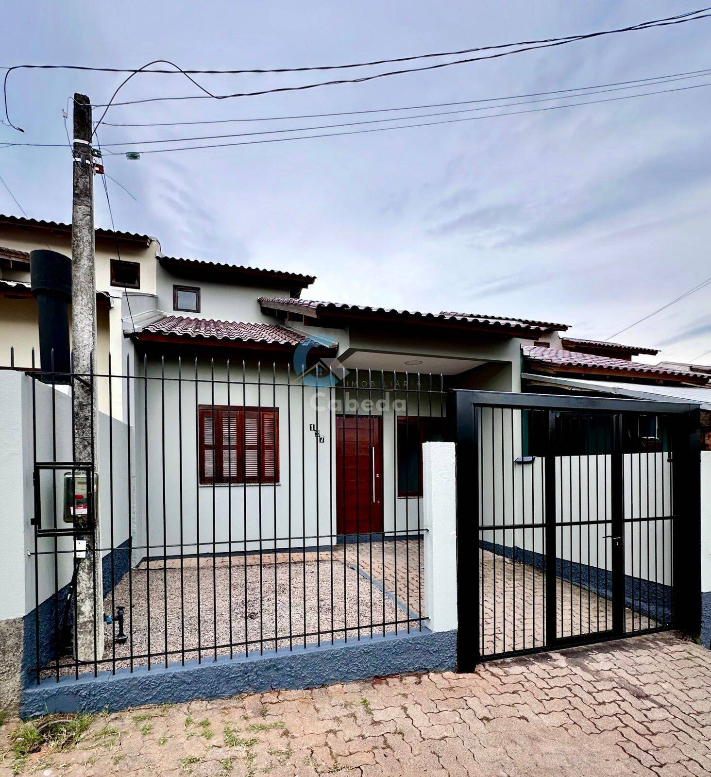 Casa à venda com 2 quartos, 55m² - Foto 1