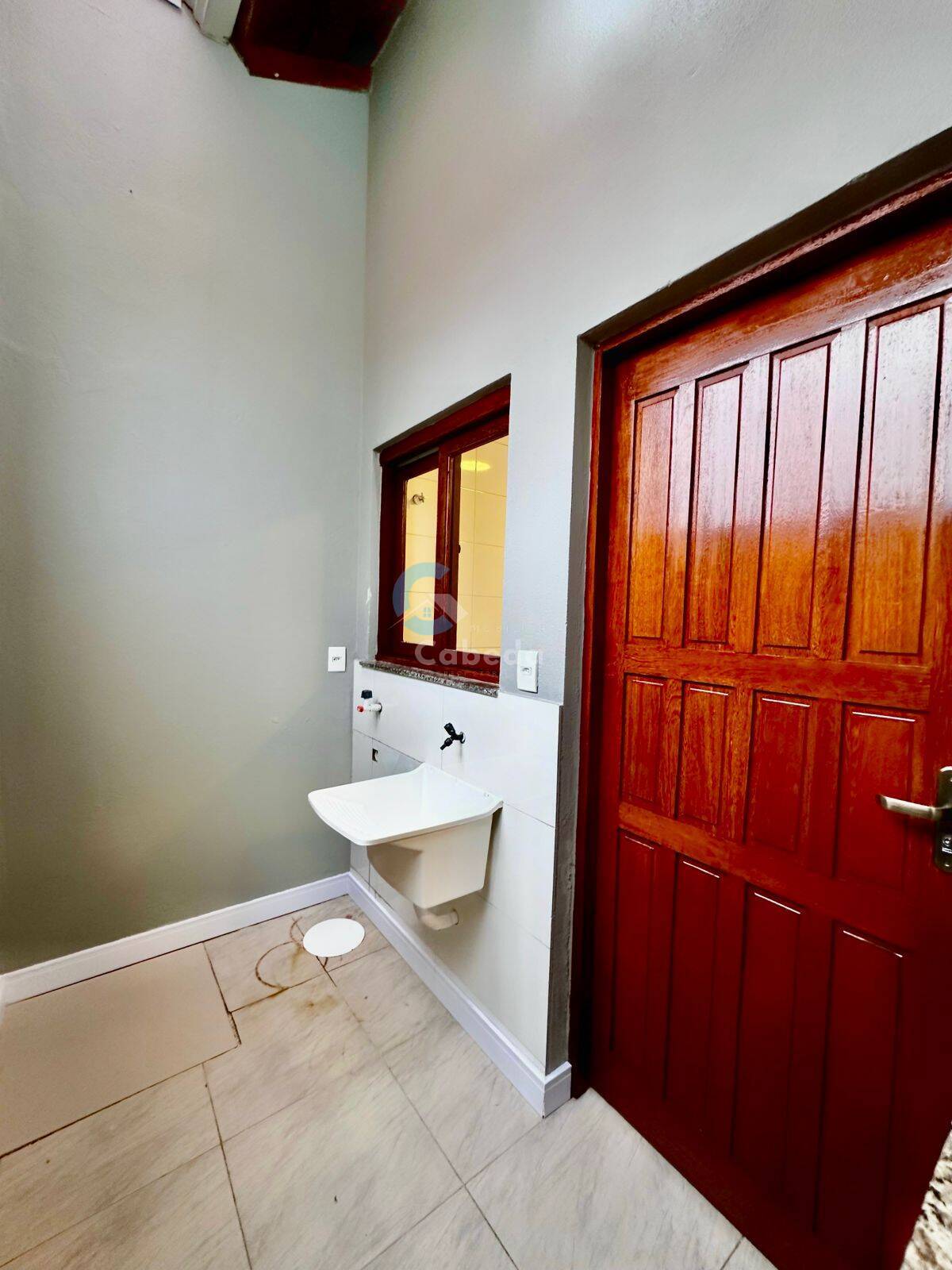 Casa à venda com 2 quartos, 55m² - Foto 3