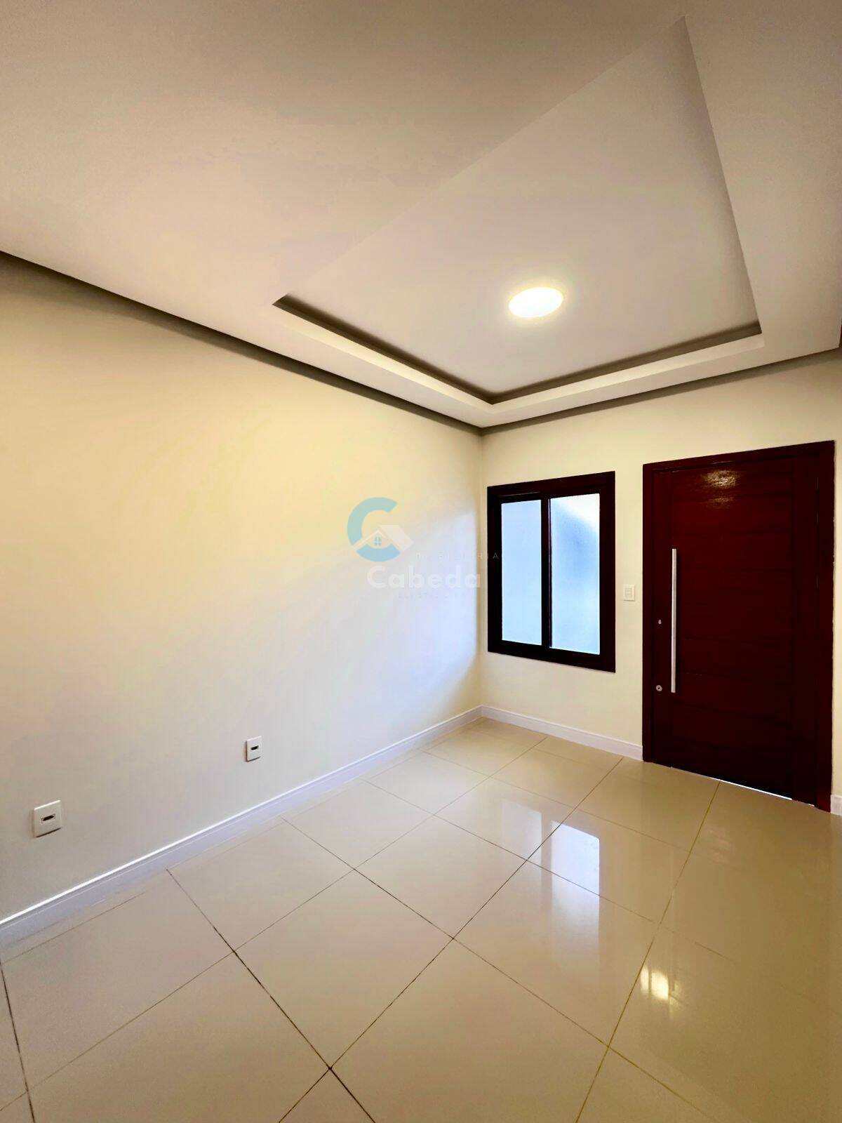 Casa à venda com 2 quartos, 55m² - Foto 4
