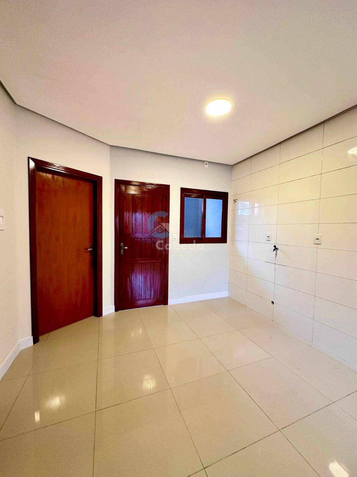 Casa à venda com 2 quartos, 55m² - Foto 6