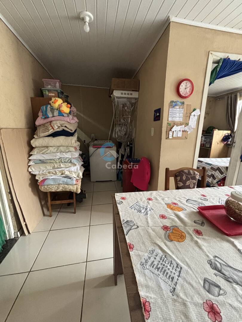 Casa à venda com 2 quartos, 30m² - Foto 7
