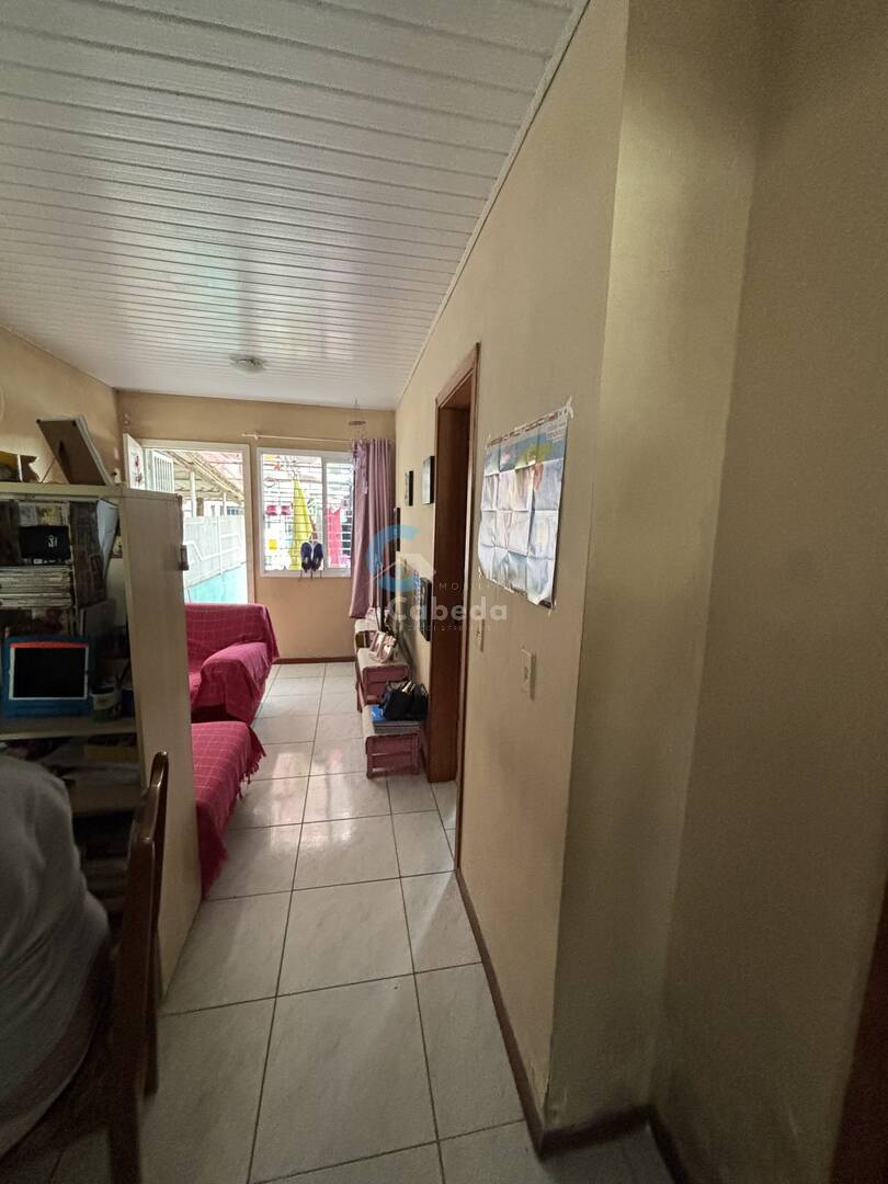 Casa à venda com 2 quartos, 30m² - Foto 11