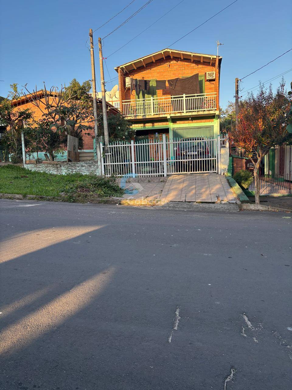 Casa à venda com 7 quartos, 250m² - Foto 2