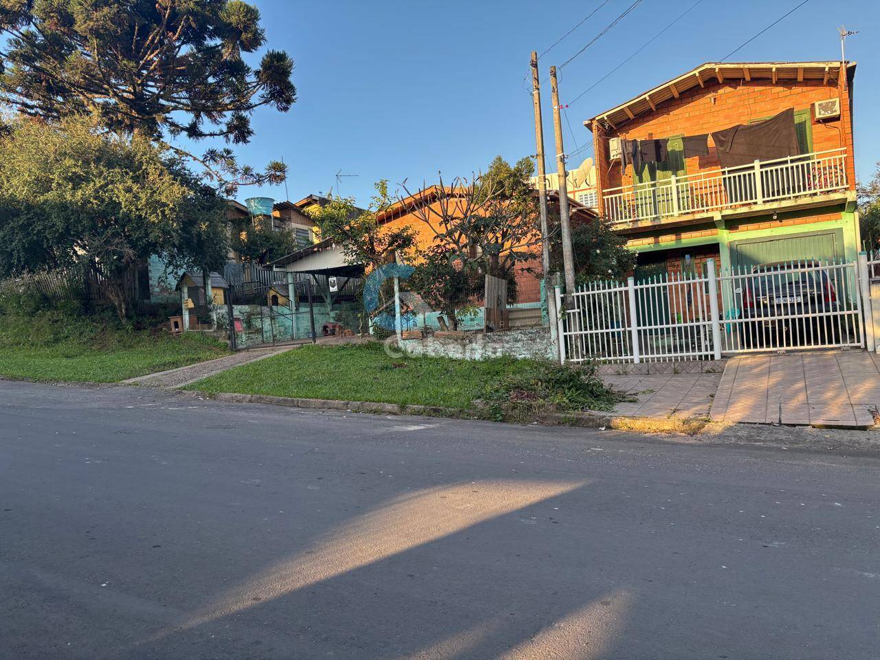 Casa à venda com 7 quartos, 250m² - Foto 1