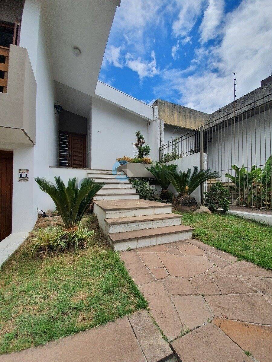 Casa à venda com 3 quartos, 223m² - Foto 3
