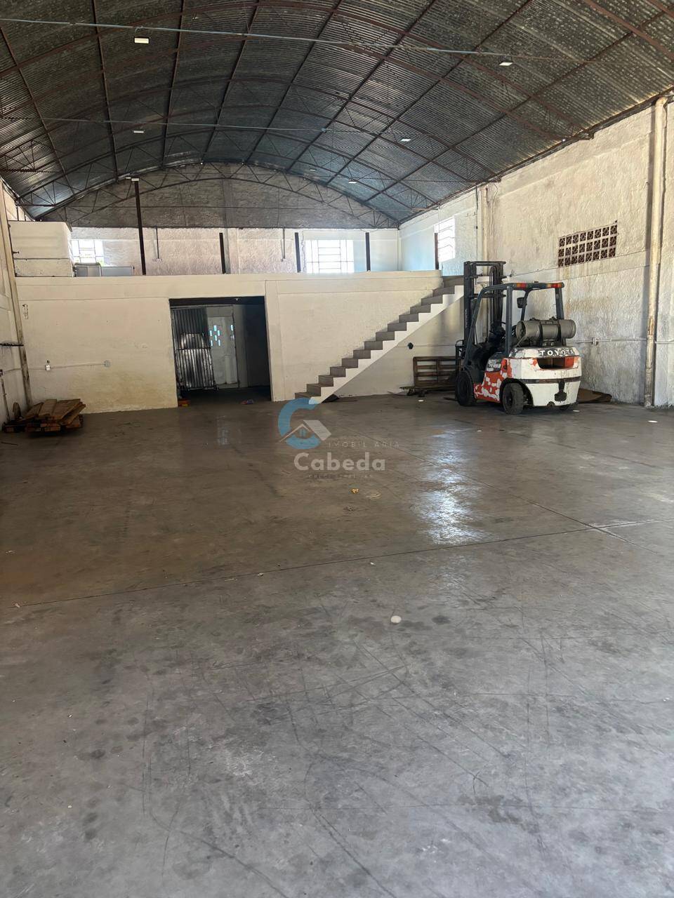 Depósito-Galpão-Armazém para alugar, 308m² - Foto 3