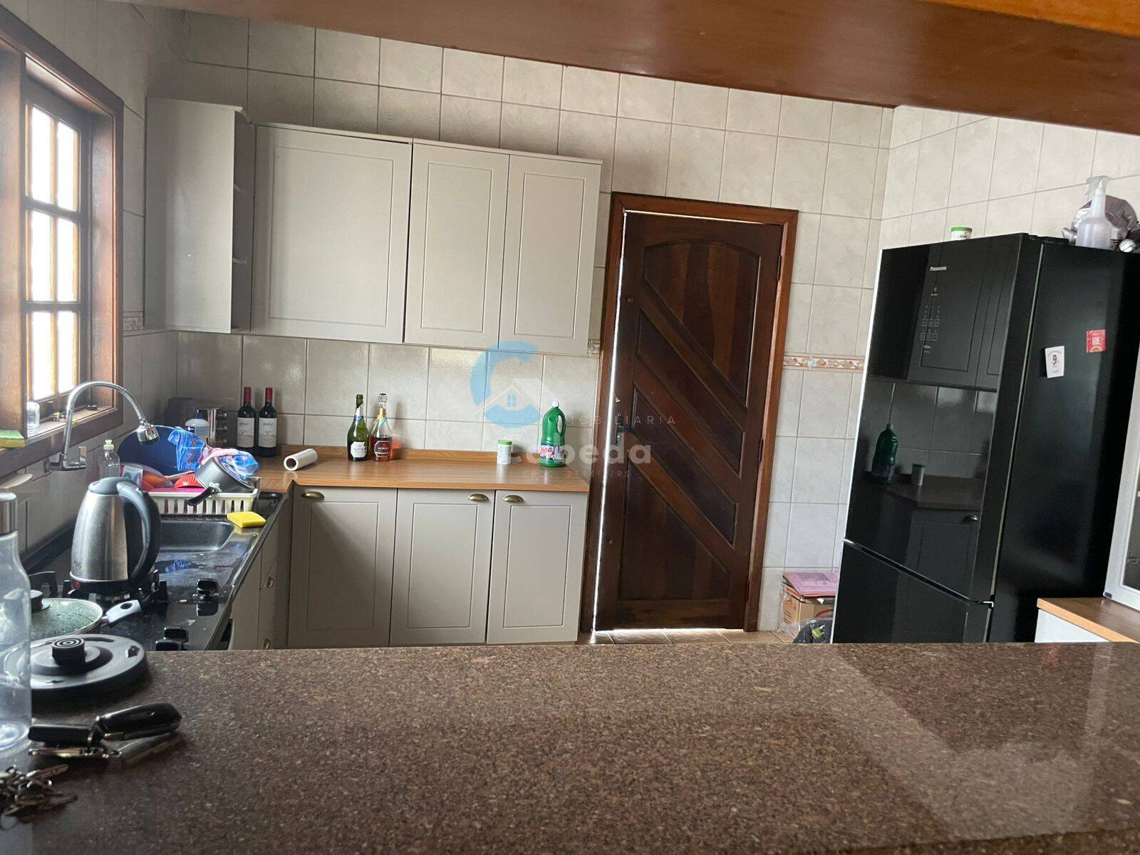 Casa à venda com 5 quartos, 325m² - Foto 9