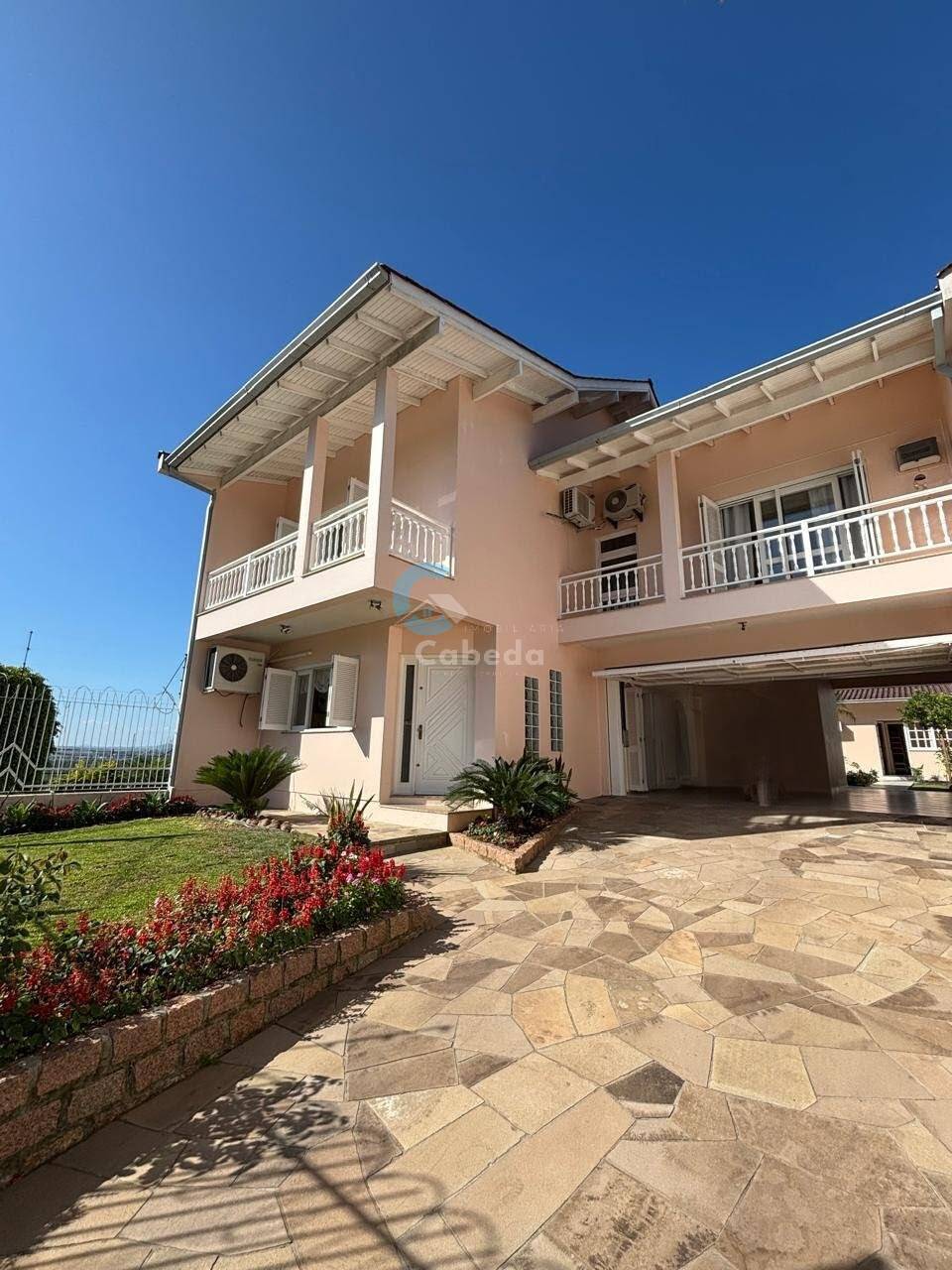 Casa, 4 quartos, 300 m² - Foto 1